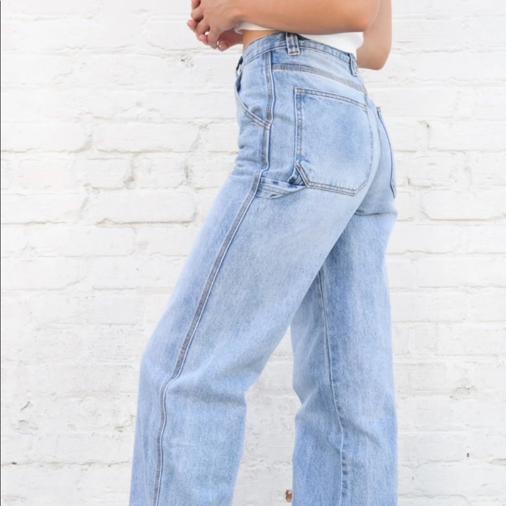Brandy Melville: FEANNE LIGHT WASH JEANS small